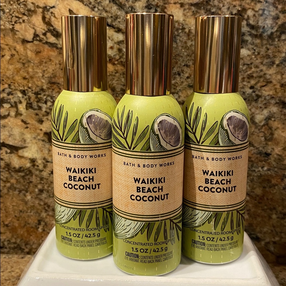 3) “WAIKIKI BEACH COCONUT” Concentrated Room Spray, 1.5 oz / 42.5 g, BBW/WB, NWT